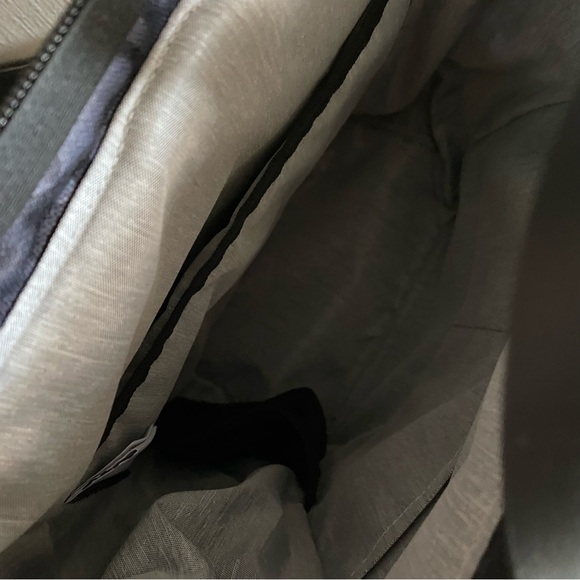 Sherpani Dispatch Convertible Backpack/Tote - Dream Camo - Picture 9 of 9